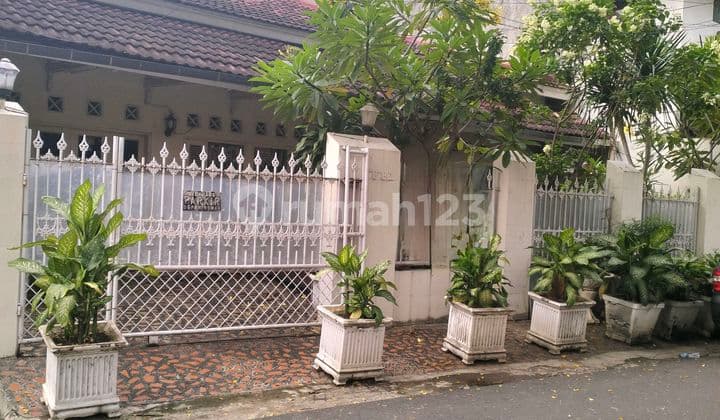 Dijual Rumah Siap Huni Akses 2mobil Lokasi Tebet Barat