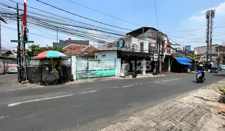 Dijual Rumah Lama Cocok Untuk Usaha Akses Jalan Raya Lokasi Bukit Duri Tebet