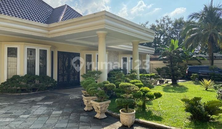 Villa Mewah Siap Huni di Inti Kota Medan