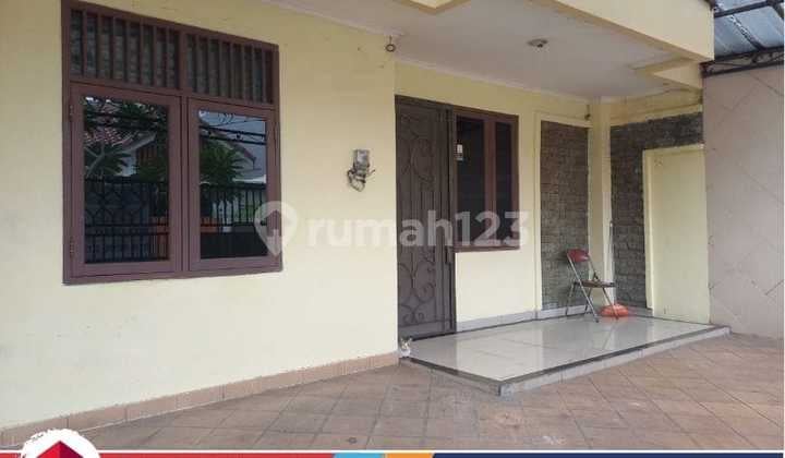 Jual Rumah Siap Huni 2 Lantai,Letak Strategis Dan Bebas Banjir Di Metland Menteng,Jakarta Timur Baru Renovasi