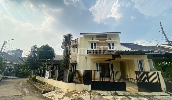Rumah 2 lantai siap huni sudah Renovasi di Cilebut Bogor