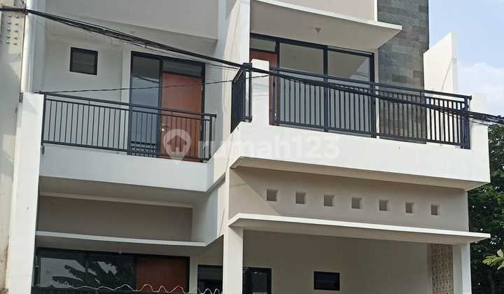 Jual Rumah Baru 2 Lt Siap Huni Dalan Claster Selangkah ke Jlan Raya di Jaka Sampurna