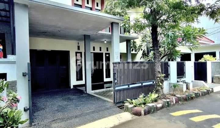 Rumah Semi Furnish 2 Lantai Siap Huni Dalam Claster Di Galaxy Bekasi