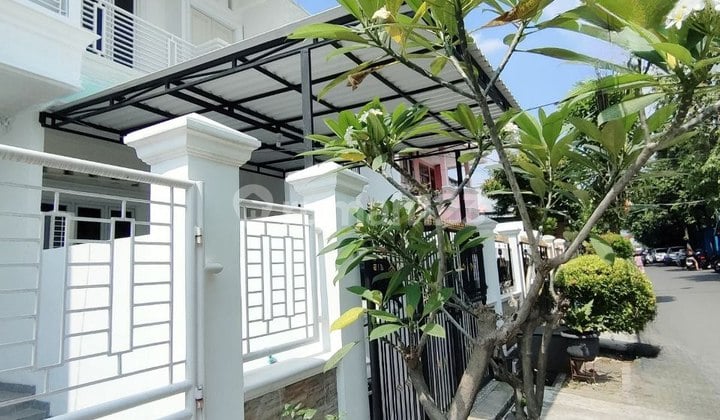 Rumah Secondary 2 Lt Terawat Dalam Komplek di Duren Sawit Jakarta Timir