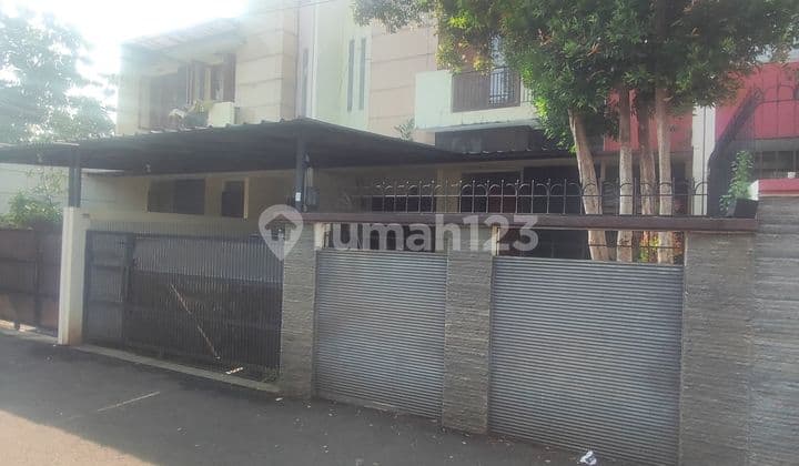 Rumah Cantik 2Lt Tanah Luas di Kalibata Jakarta Selatan