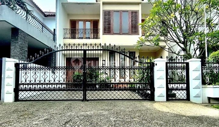 Rumah Mewah Private Pool Dibukit Permai Cibubur