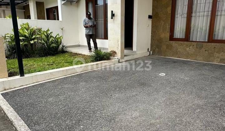 Rumah Disewakan One Gate Fully Furnished di Seminyak