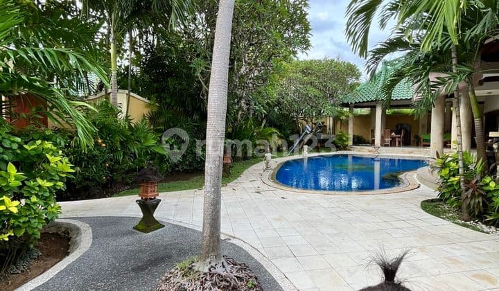 A Leasehold Villa With 4 Bedrooms And Private Pool At Sanur Beach