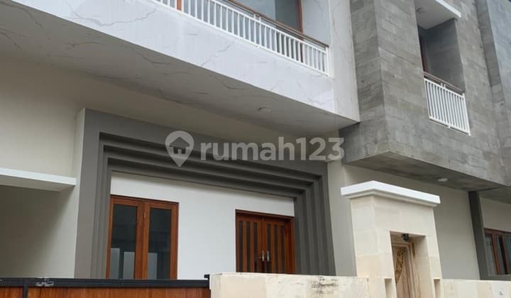 Dijual Rumah 2 Lantai Unfurnished Denpasar Timur