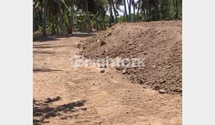 LARGE AND STRATEGIC LAND NEAR BY PASS IDA BAGUS MANTRA