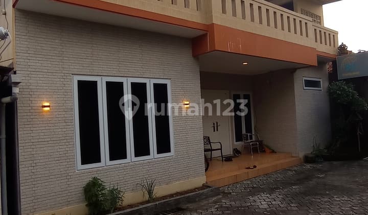Disewakan Rumah Luas 2 Lantai Dekat Rs Kapal, Badung, Bali