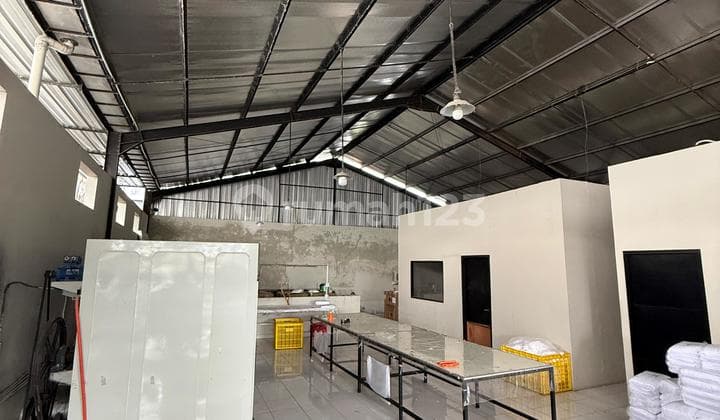 Gudang + Kantor untuk Usaha Lokasi Strategis di Denpasar Barat