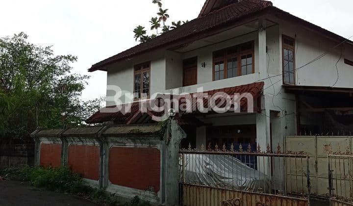 DIJUAL RUMAH LUAS HARGA TANAH DI TENGAH KOTA DENPASAR,BALI
