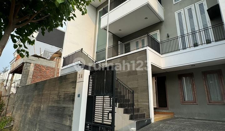 Rumah Rapih Siap Huni, Bebas Banjir Harga Bagus