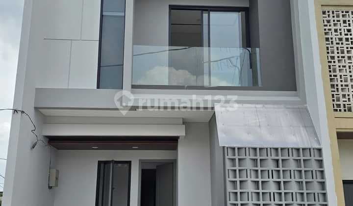 Rumah Baru Gress di Clover Ville Tambak Medokan Sawah