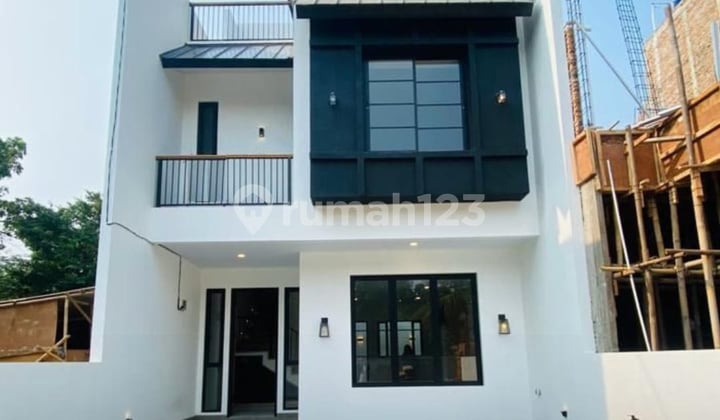 Rumah Baru Jagakarsa 3 Lantai Dalam Cluster (Brand New)