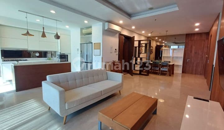 For Rent Apartemen Residence 8 private lift 2BR Renovated