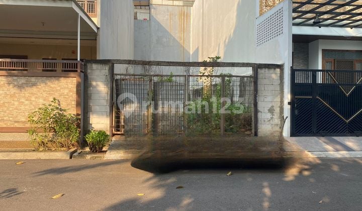 For sale land in Taman Cosmos, wide strategic road, ready to build.