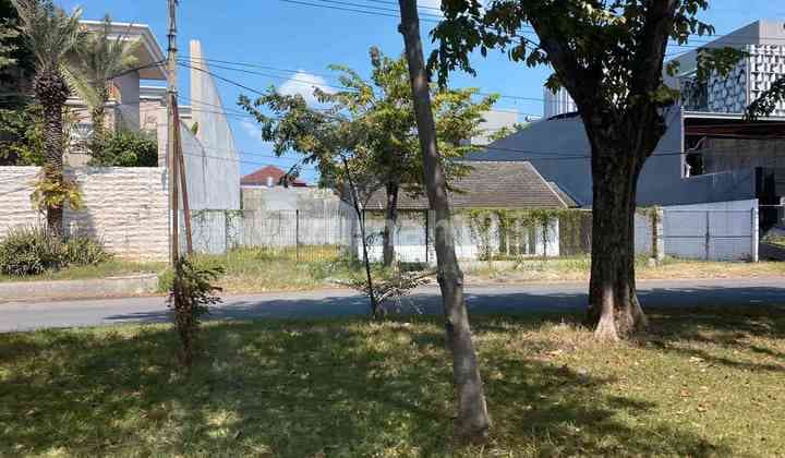 Rumah Komersial Jalan Raya Dharmahusada Regency (Db)