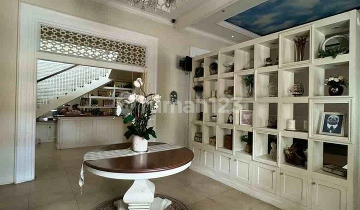 Rumah Modern Komersial Area Dr Sutomo Pusat Kota Surabaya Rumah Modern Komersial Area Dr Sutomo Pusat Kota Surabaya