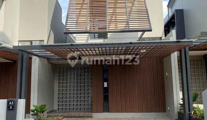 Rumah 2 Lantai Siap Huni 3Kt 2Km Dekat Pasar Modern Bsd City