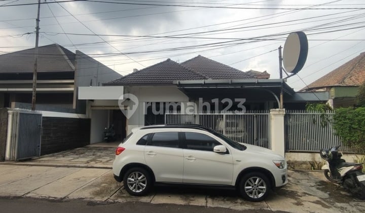 Rumah Terawat Nyaman Cocok Untuk Hunian dan Kantor di Sayap Riau.