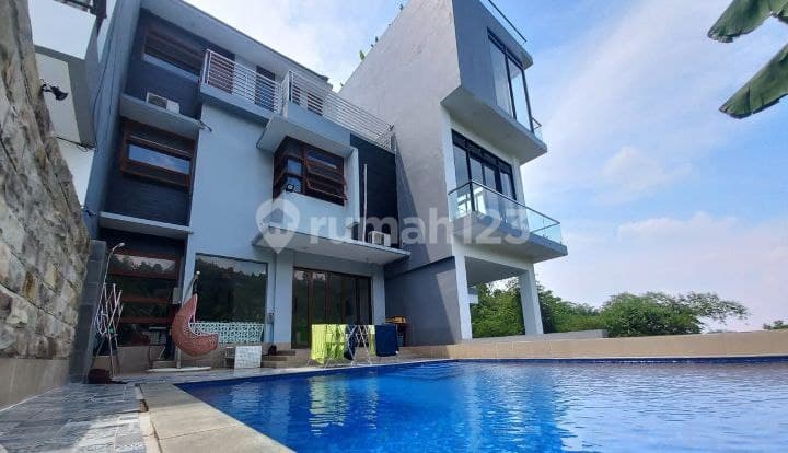 Rumah Furnished di Dago Pakar Siap Huni, Udara Sejuk Private Pool