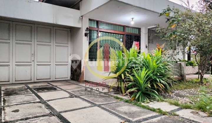 Rumah Komersil Riau Bandung Ideal untuk Bisnis Kantor atau Hunian