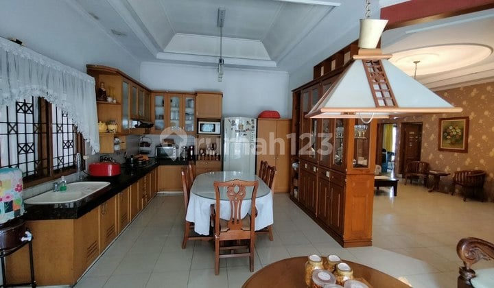 Rumah Terawat Siap Huni Lokasi Strategis di Pusat Kota Turangga.