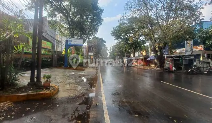 Rumah Strategis Komersil Hitung Tanah di Burangrang Kota Bandung