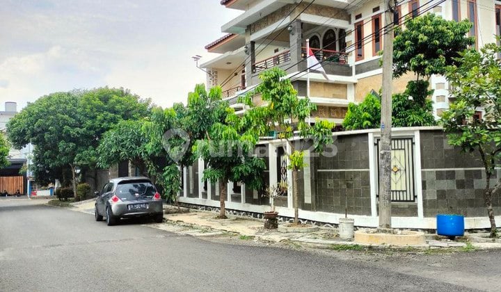 Rumah 2 Lantai Posisi Hook Di Pusat Kota Area Turangga Bandung