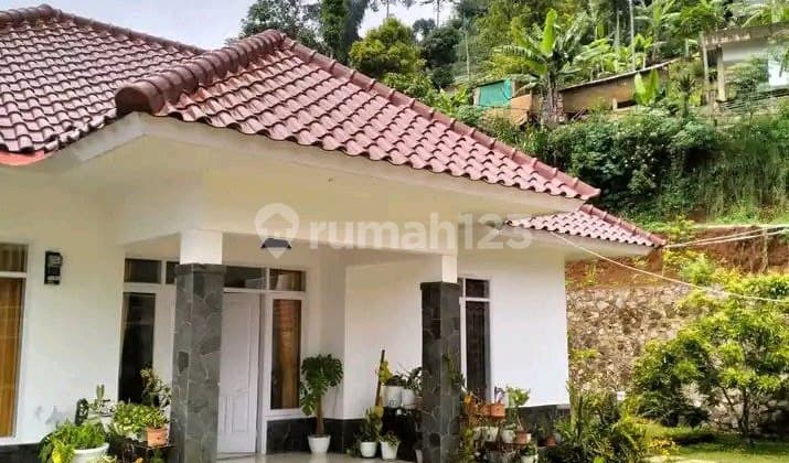 Villa Bagus Murah di Mekarmanik Cimenyan Kota Bandung