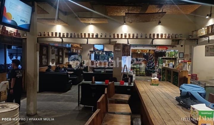 Cafe Restoran Bagus Sayap Riau Dekat Gedung Sate