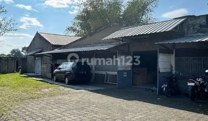 Gudang Pabrik Akses Jalan Strategis Dayeuhkolot