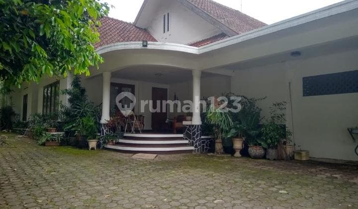 Rumah lama Kokoh Sayap Setiabudi Bandung Utara