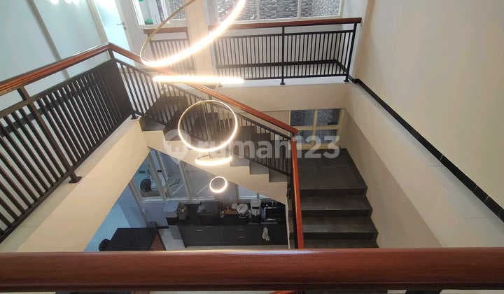 Dian Regency Eastern Park Area Sukolilo Surabaya. Ric. A209