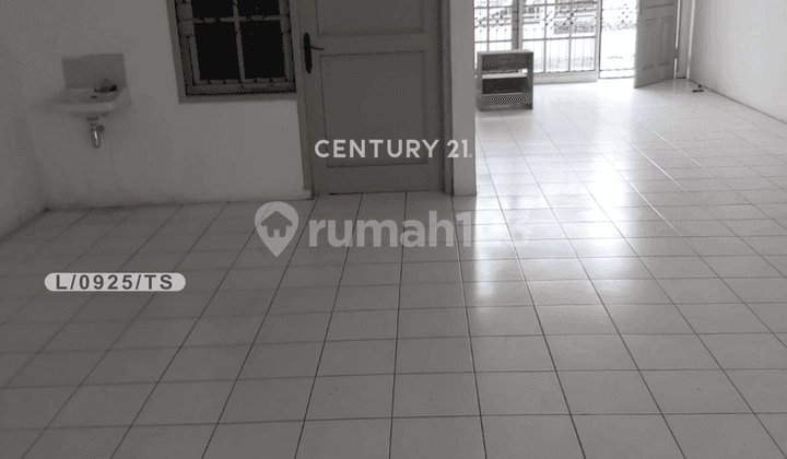 Rumah Siap Huni Dan Strategis Di Taman Holis Indah 1 Bandung