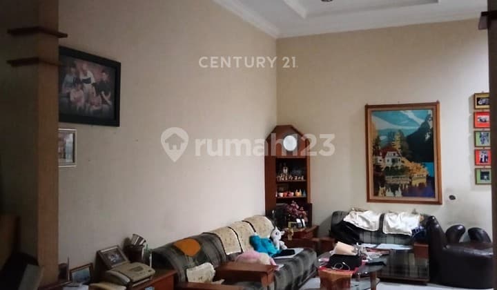 Rumah 2 Setengah Lantai Furnished Siap Huni Di Buah Batu Bandung