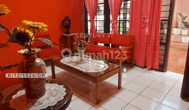 Two-Story House on Jl Pagarsih, Strategically Located Near the Center of Bandung City.