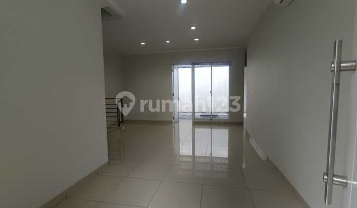 Bluebell Main Road For Rent, Move-in Ready, AC Available, Neat Curtains