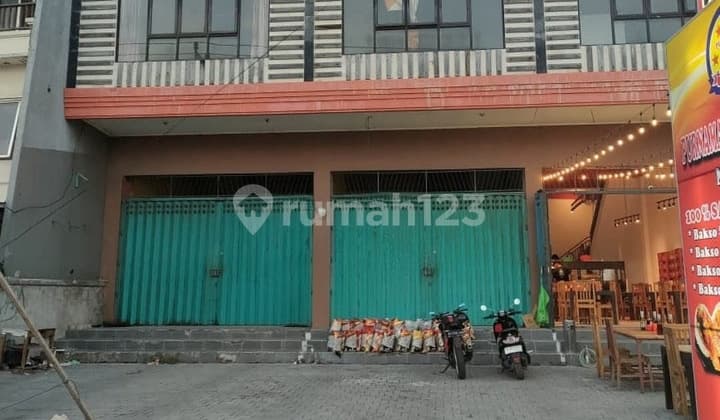 Ruko 2 Lantai Lokasi Strategis Parkir Luas At