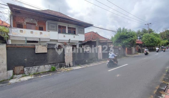 Rumah 2 Lantai Di Desa Dangin Puri Kangin Dekat Living World