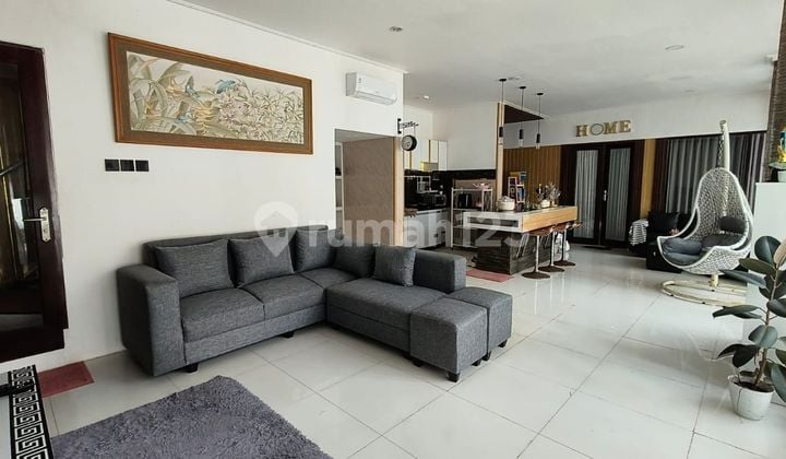 Villa Minimalis Modern 2 Lantai Di Ungasan Badung Bali