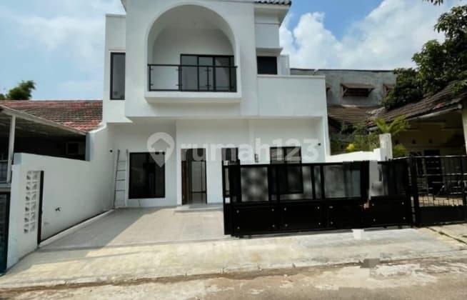 Rumah Cantik Siap Huni Strategis di B S D