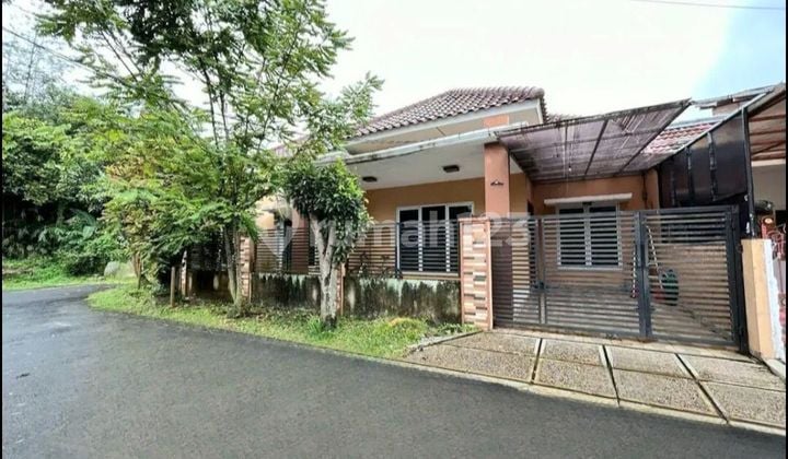 Dijual Rumah Hoek Pojok Luas Siap Huni di Bsd