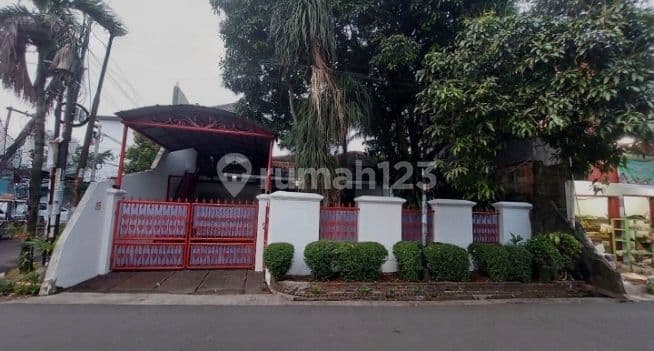 Rumah Pinggir Jalan Bisa Untuk Usaha Dll Di Legoso Ciputat