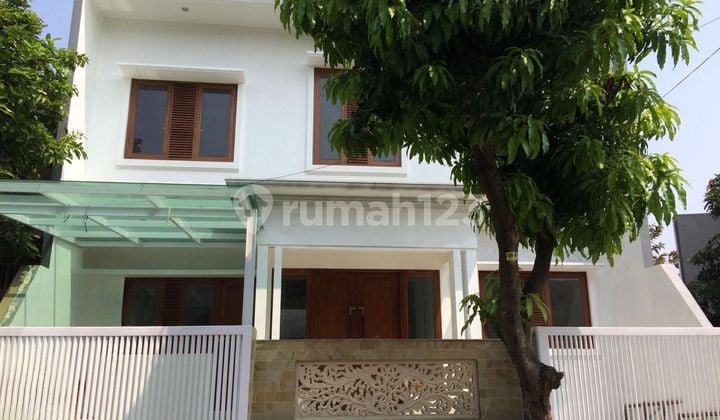 Rumah Cantik Terawat Siap Huni di Lokasi Strategis Bintaro Jaya