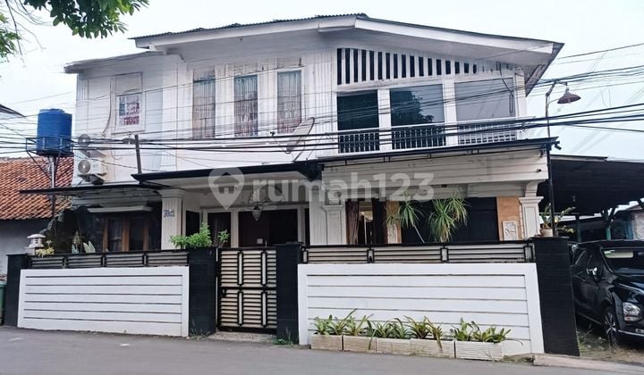 Rumah Pinggir Jalan Bisa Untuk Usaha, Siap Huni Di Ciputat