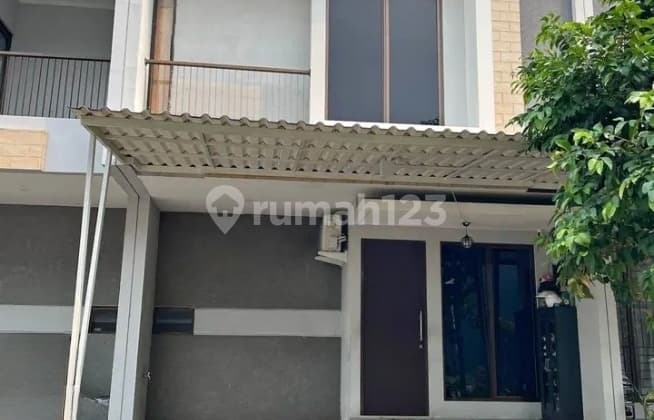 Strategic House Near Toll Road Ready to Live Comfortably in Graha Bintaro
