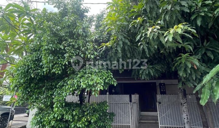 Strategic KRL and Toll Access Ready-to-Occupy Rental House in Bintaro Jaya